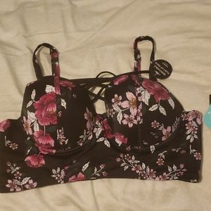 NWT Torrid Swimsuit Top